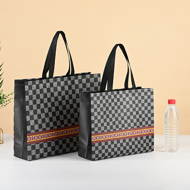 Tienda de ropa para mujeres a medida, centro comercial, tienda de ropa, bolsa de mano de compras, prensa en caliente, publicidad, bolsa no tejida laminada, personalización