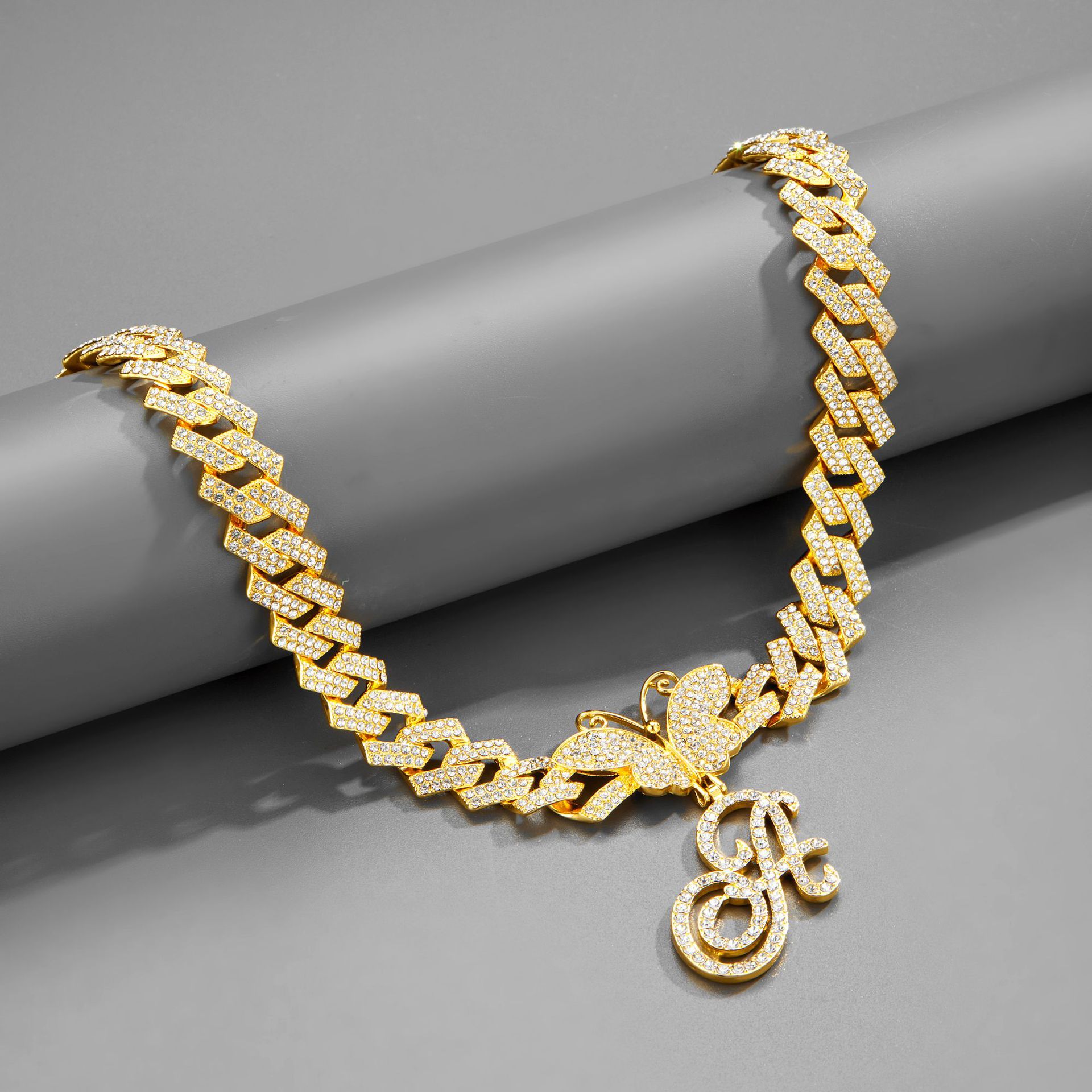 Schmetterlingsbrief Volldiamant-Anhänger Kubanischer personalisierter übertriebener dicker Ketten-Hiphop-Schmuck_voghion.com