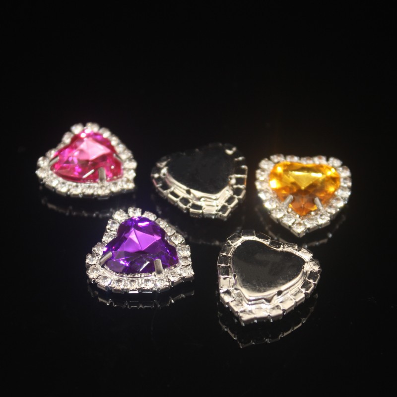 40g Weight Crystal buckle Jewelry Making Type 18 * 20mm Jewelry Making Size Rhinestones Inlay Material DIY Jewelry Accessories Classification 10 PCS/Package Quantity Metal Material Heart Shape Pattern Polished Finish Plating, Inlay Design IG Style, Shiny Style 10 PCS/Package 18 * 20mm Metal Rhinestones Heart Shape Polished Crystal Buckle 2