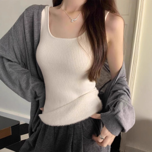 Plus Size Velvet Thickeneded Sleeveless Top Autumn and Winter New U-Neck One-Piece Velvet Knitted Vest with Bottoming Shirt for Women