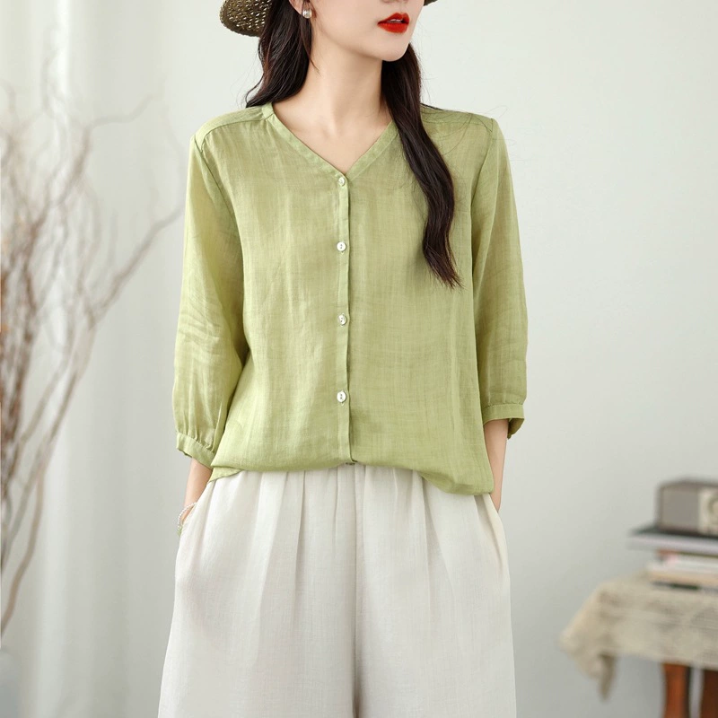 Summer thin shirt, V-neckline, loose fit