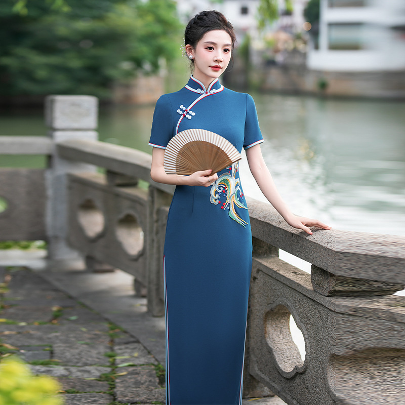 Catwalk Performance Cheongsam Long Dress Retro Fashion Stand Collar Birthday Photo Shoot Slimming Cheongsam Stage Performance Dress