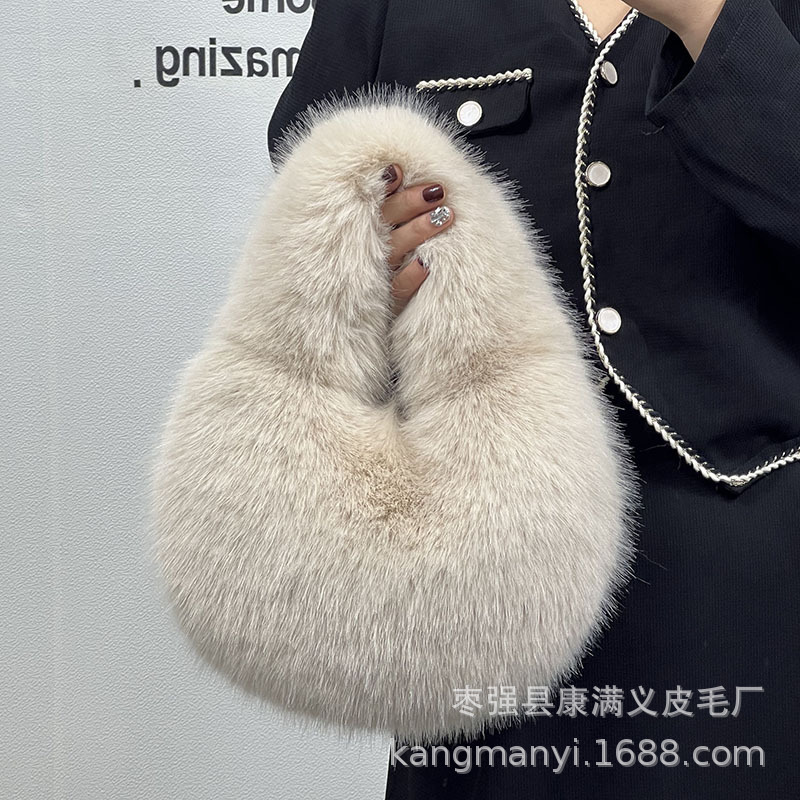 Portable plush bag for women autumn and winter New this year's popular bag high sense niche plush bag hand bag Portable plush bag for women autumn and winter New this year's popular bag high sense niche plush bag hand bag