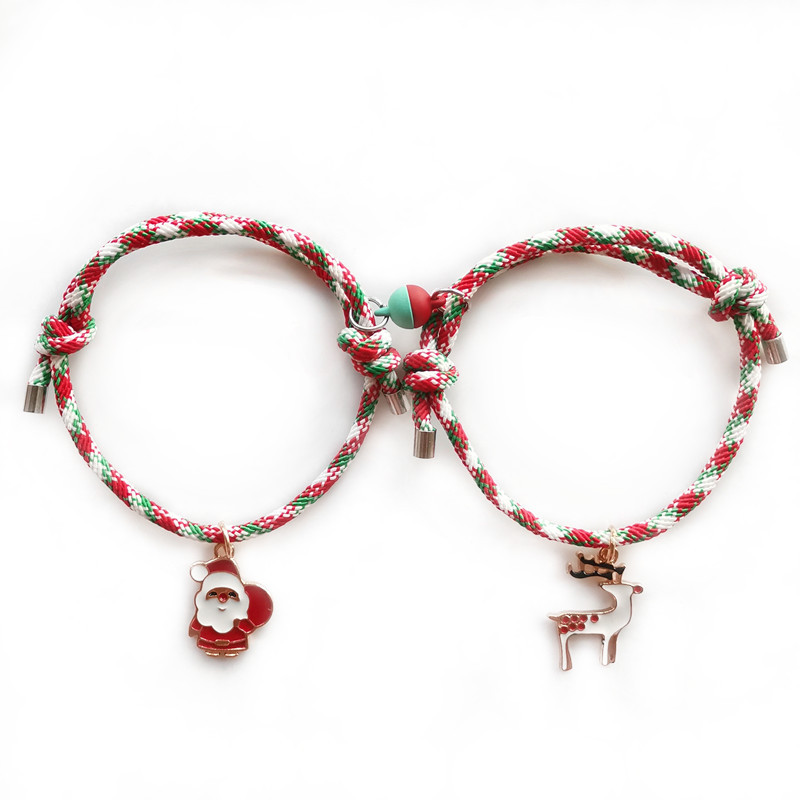 Unisex pair of red and green love bracelets for Christmas and New Year, simple niche design, magnets for girlfriends_voghion.com