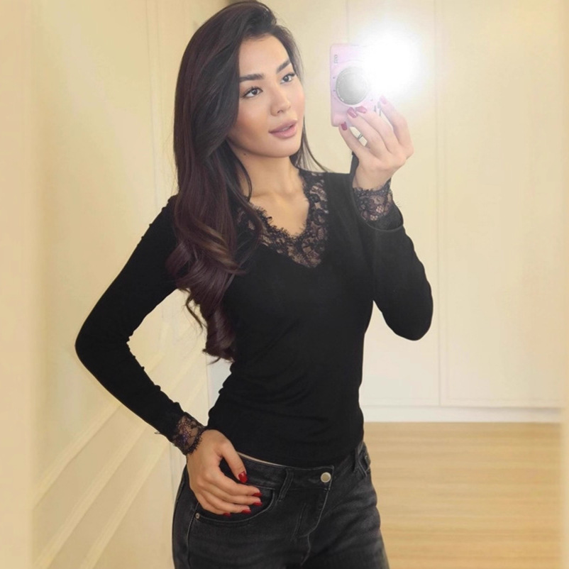 Purely Sensual New V-Neck Lace Trim Long-Sleeve T-Shirt for Women, Spring and Autumn, Slim-Fit, Flattering Base Shirt for Trendy Women