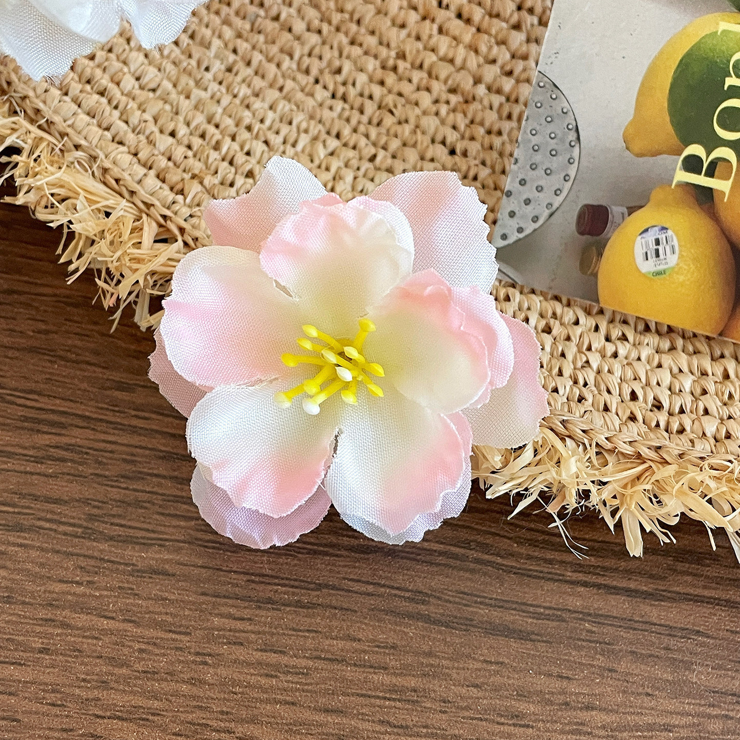 1# Gouache flor de cerezo de unos 5 cm