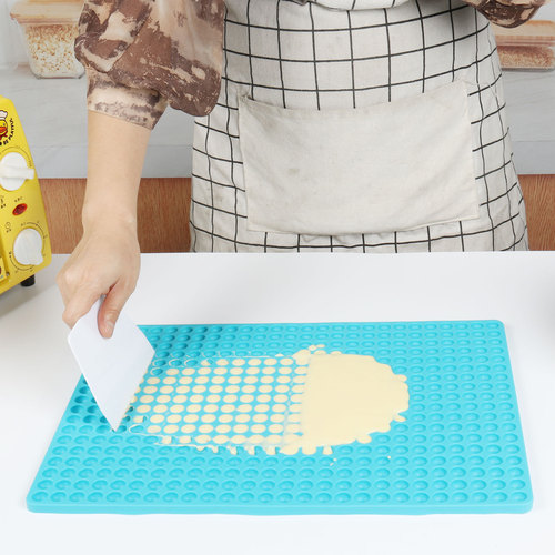Semi-spherical baking pan mat 468-hole mini dog food silicone baking pan 1.2cm hemispherical dog biscuit baking mold