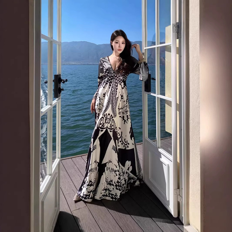 2026 Source Factory European and American New Style Cross-Border Trade Women's Fashion Personality Bohemian Mid-Length Dress