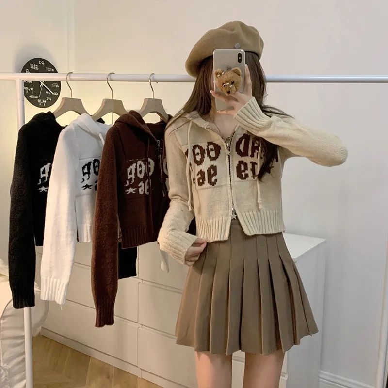 Sweet Hot Girl Cardigan Knitted Jacket Women's Autumn and Winter New Small Short Sweater American Long Sleeve Short Top