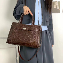 跨境真皮包包女式2025新款大包女大容量托特包单肩包通勤包轻奢