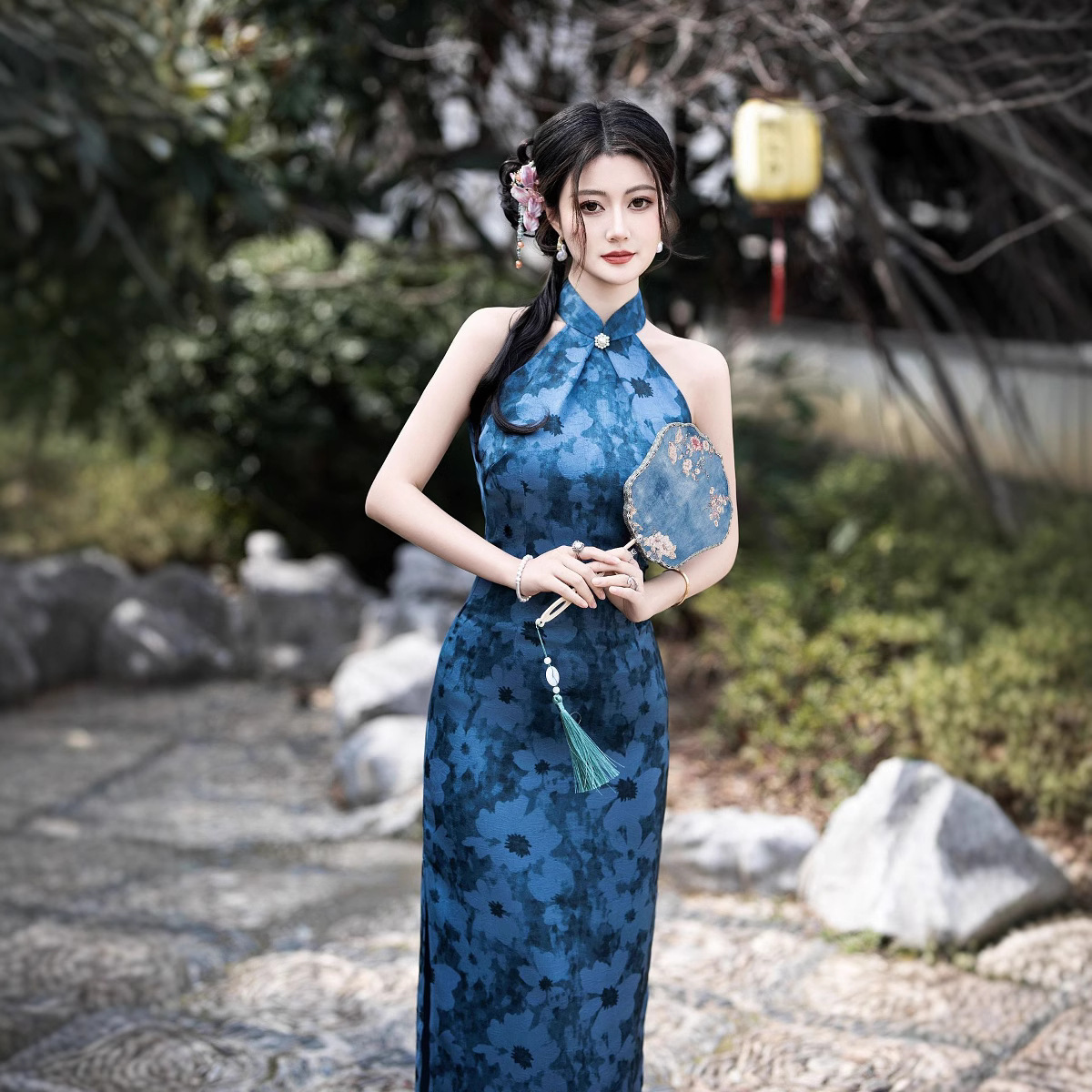 Lin Xiangman 2025 sleeveless hangneck cheongsam spring new style…