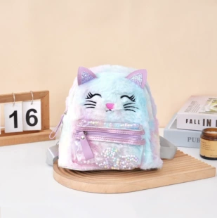 Плюшевый рюкзак с вышитой улыбкой и котом
