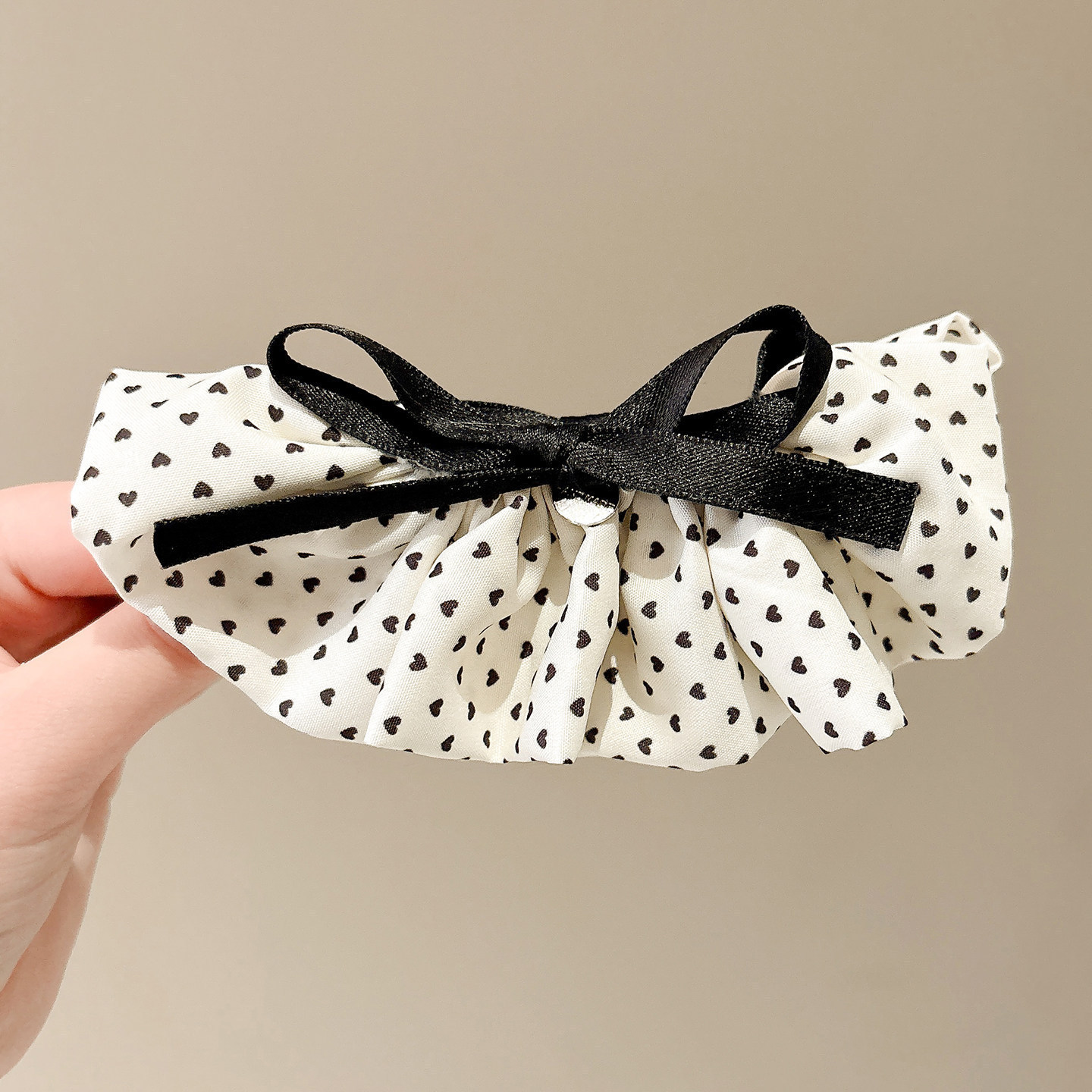 4# heart-shaped white polka dot banana clip - bottom clip approximately 10cm