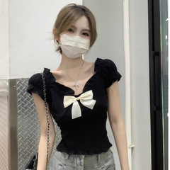 黒のリボン付きショート丈右肩開き半袖Tシャツ レディース 夏 2024年新作 デザイン性のあるスリムフィットトップス