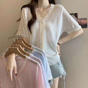 2025 New Summer V-Neck Lace Splicing Ice Silk Sunscreen Knitwear Women's Large Size Versatile Breathable Single Top