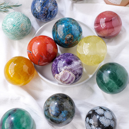 6cm natural crystal ball ornaments, crystal raw stone polished home office feng shui ball crystal crafts wholesale
