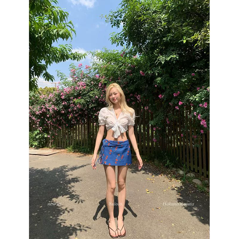 Корейский нежный стиль, синяя юбка с цветочным принтом, женская летняя новая нишевая полая утягивающая верхняя одежда