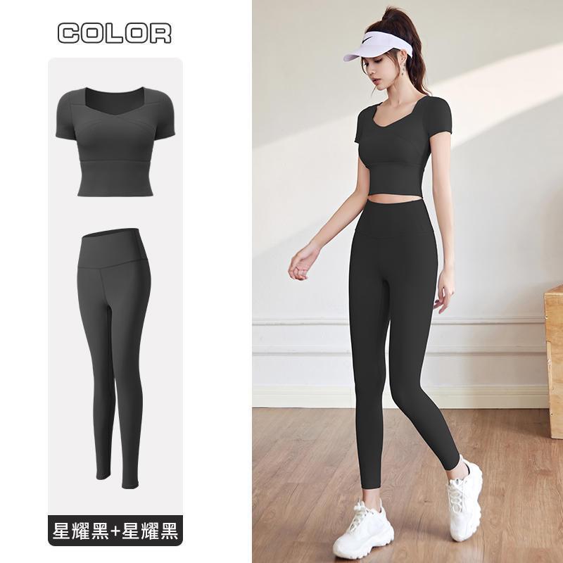 Trajes de yoga para mujeres de verano nuevo secado rápido manguito corto cojín de pecho para correr salto de cuerda ropa deportiva comercio al por mayor