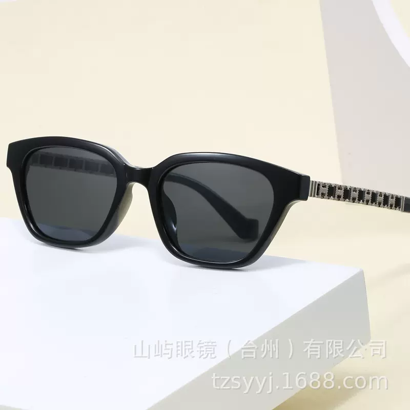 25新款偏光太阳镜时尚潮流网红街拍高级感眼镜凹造型小框女士墨镜