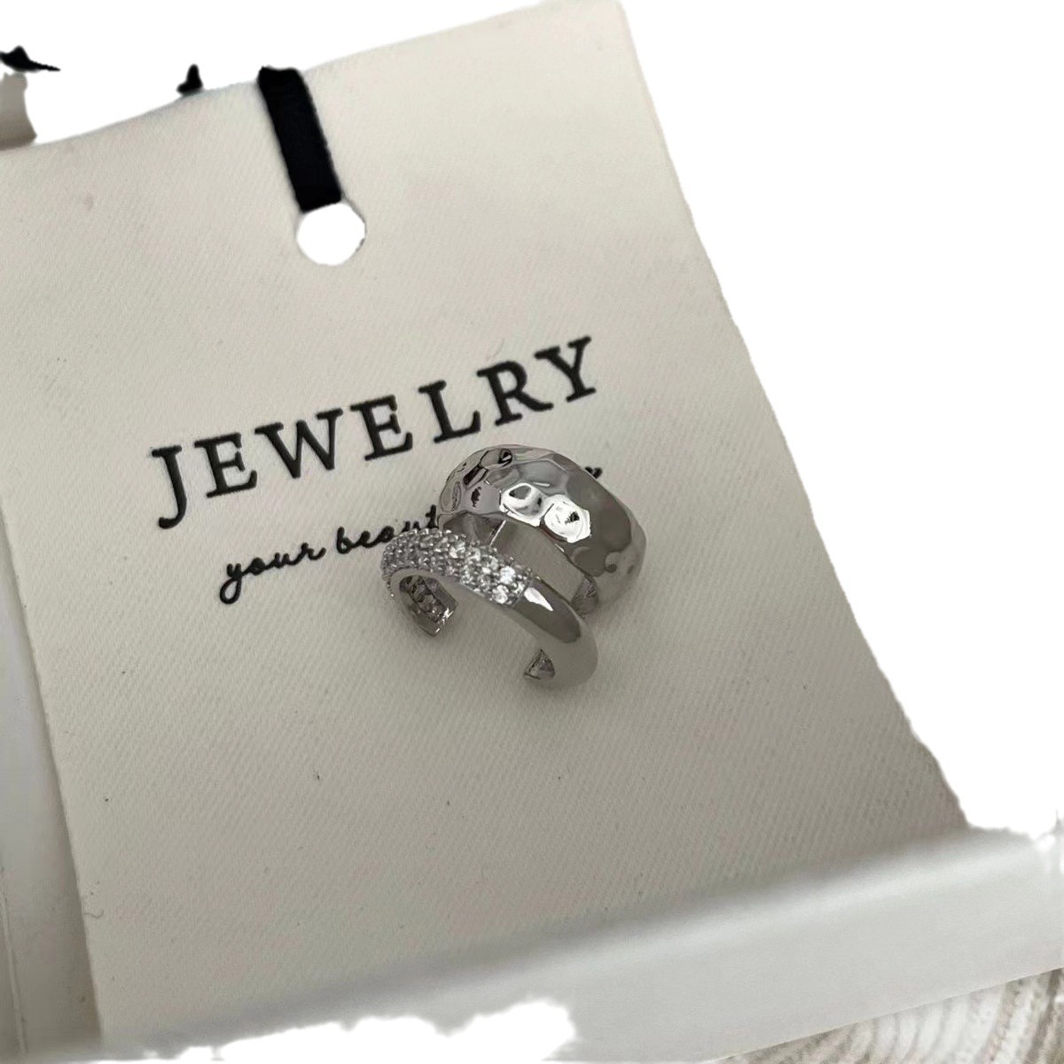 El diamante flash exquisito de alto nivel metal de doble capa de clip de hueso de orejas sin agujeros de orejas de orejas 2023 nuevo tipo de lujo ligero orejas pequeñas