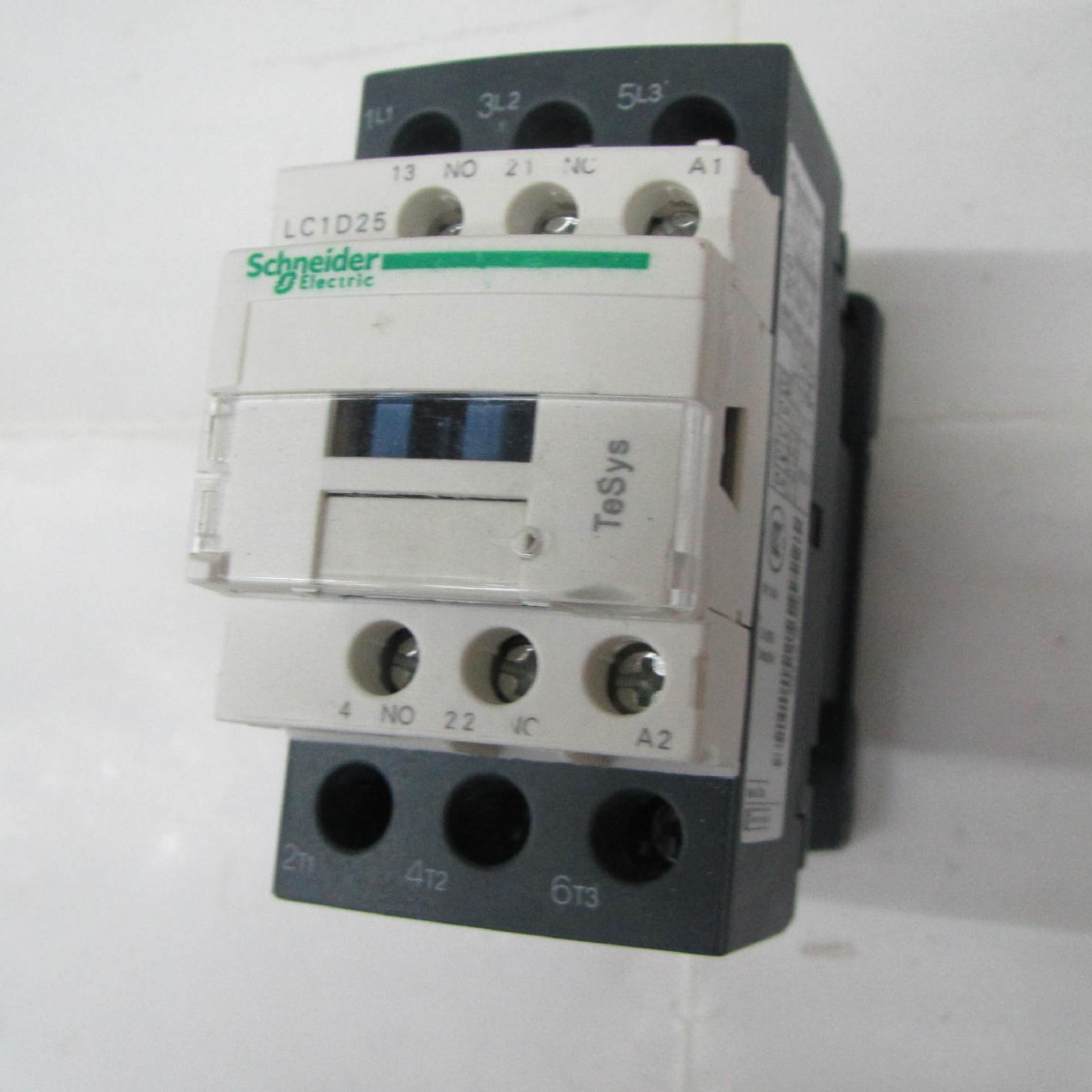 原装正品LC1D25F7C AC110V 50/60Hz三级交流接触器