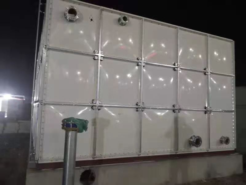 供应阜新/盘锦玻璃钢水箱/组合式模压水箱