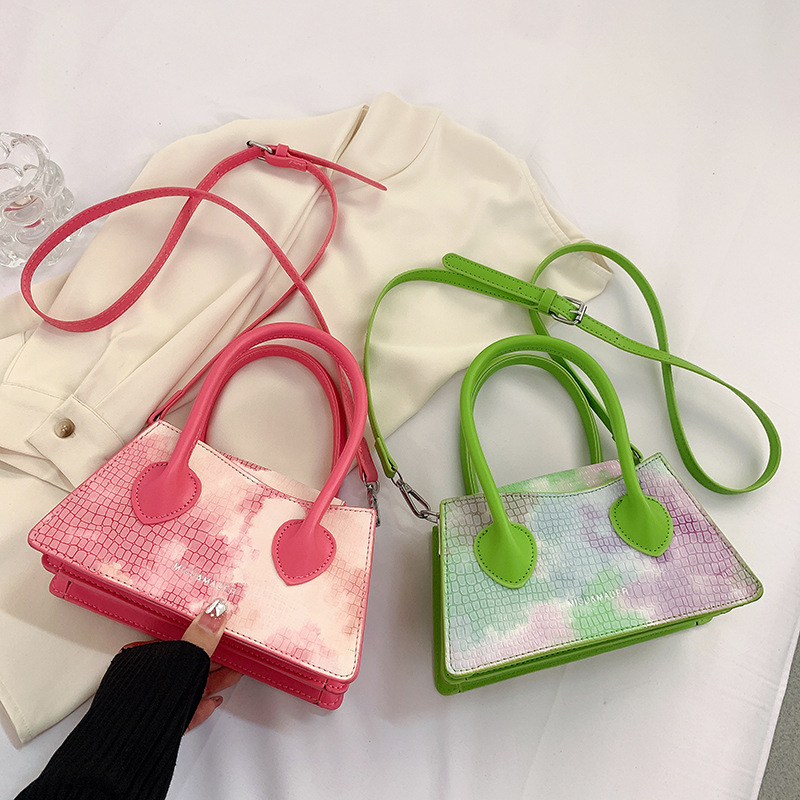 Frau Mittel Pu-Leder Krokodil Klassischer Stil Strassenmode Quadrat Magnetschnalle Umhängetasche display picture 27