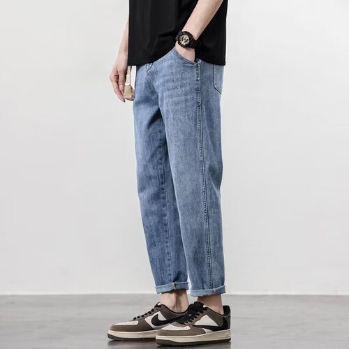 Slim-fit straight-leg men's jeans for spring and summer, Korean-style, loose and comfortable with a slight flare, versatile and trendy casual pants.