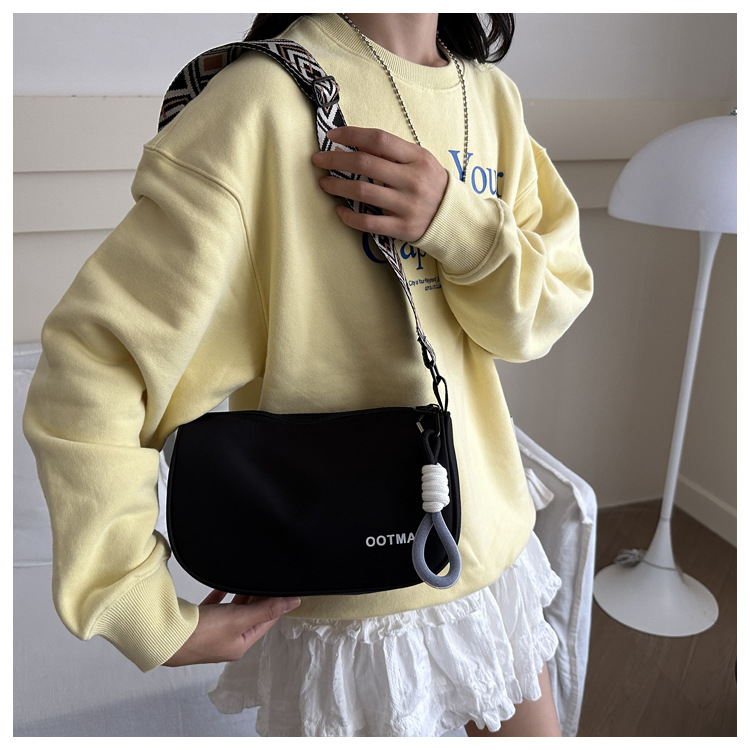 Canvas bag for women 2024 new autumn and winter versatile dumpling bag, casual and sporty wide-shoulder crossbody bag for women undefined