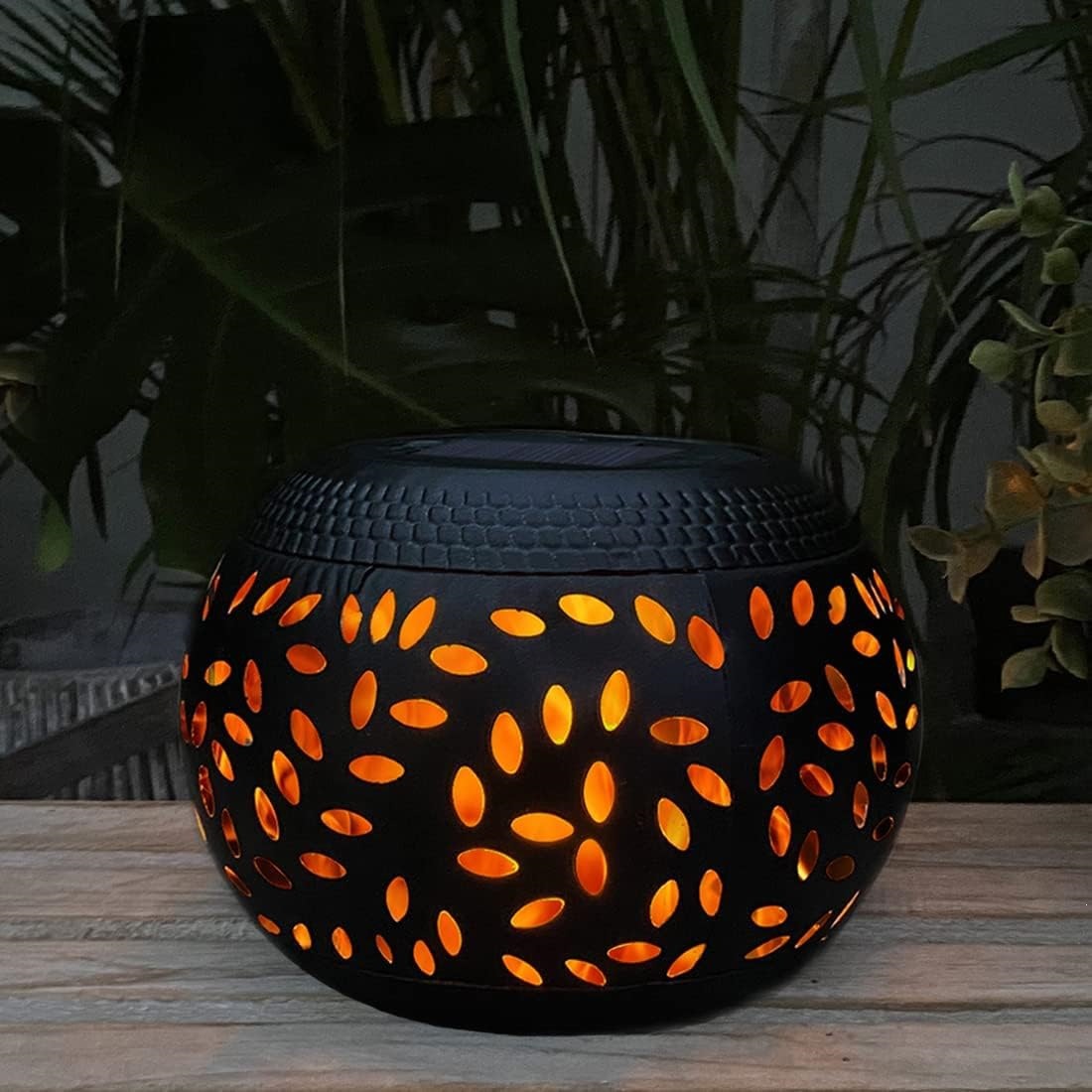 Travel dancing flashing LED black table lamp solar-powered