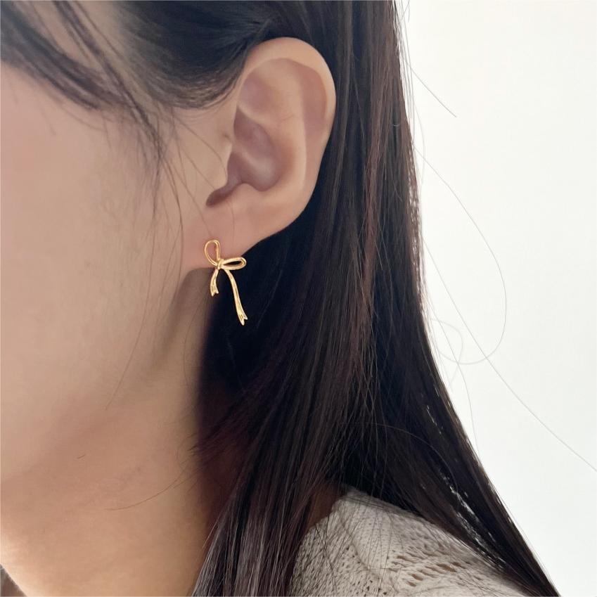 4g Weight 925 Sterling Silver Ear Needle Material Ear Studs Classification 1 Pair Quantity Daily Occasion 925 Sterling Silver Material Bow Knot Pattern Women's Gender Simple Style Style Plating Craft 925 Sterling Silver Bow Knot Simple Style Ear Studs For Women's 4