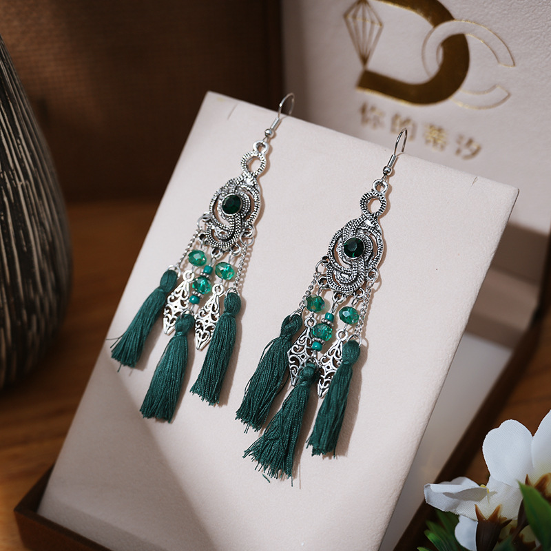 1 Pair Simple Style Classic Style Flower Inlay Alloy Turquoise Drop Earrings display picture 1