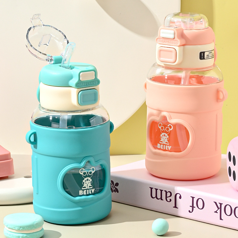 Taza de agua de alto valor para niños de nuevo estilo, niños y niñas, jardín de infantes, escuela primaria, taza de paja linda portátil