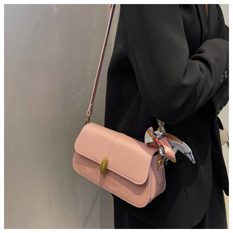 حقيبة صغيرة للنساء في الخريف والشتاء 2021 ، النسخة الكورية العصرية الجديدة ، حقيبة قطرية قديمة ، نسيج شائع ، حقيبة إبط كتف واحد display picture 8