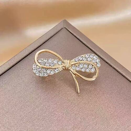 Autumn new new style, light luxury style, diamond-encrusted fashion, all-matching bow brooch, anti-exposure suit, corsage