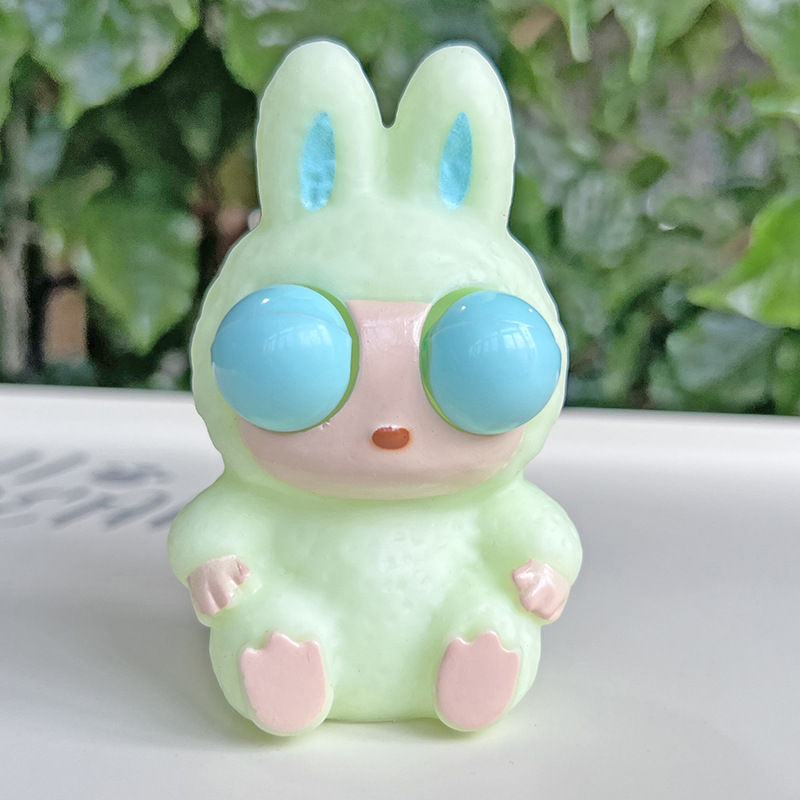 눈을 가늘게 뜨고 있는 천 [녹색]