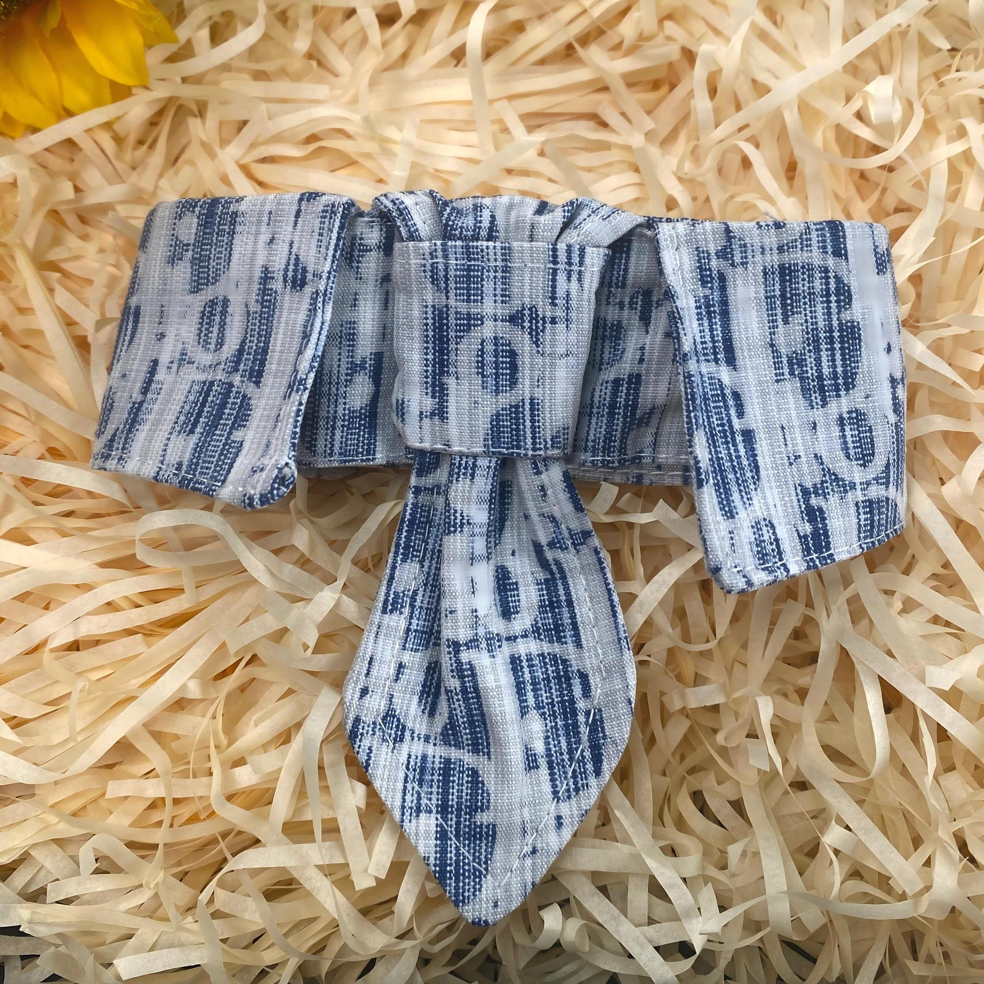 Fábrica en stock D marca de marea exportación corbata toallas de saliva hebilla ajustable que osos Bo Mei Schneider West Highlands