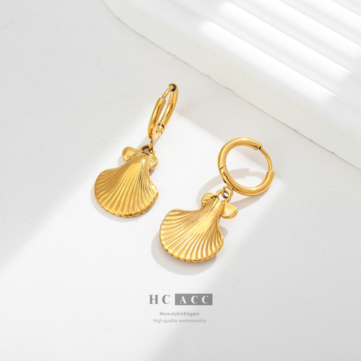 amazon-hot-selling-copper-plated-gold-fashion-niche-design-shell-earrings-exquisite-light-luxury-high-end-jewelry