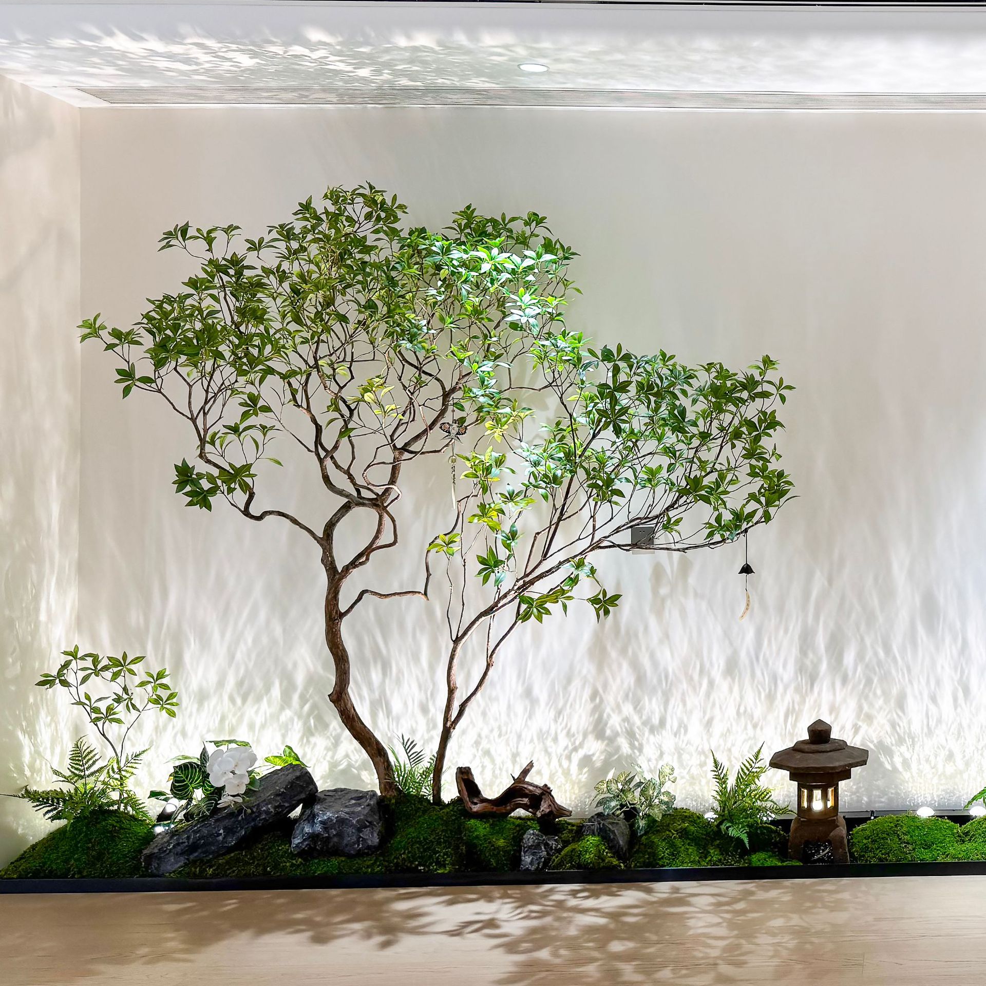 简约轻奢马醉木假树绿植造景室内楼梯下转角橱窗落地景观装饰