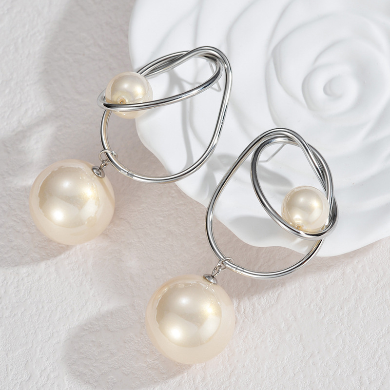 1 Pair Quantity Casual, Holiday, Daily Occasion 1 Pair Elegant Classic Style Geometric 304 Stainless Steel Imitation Pearl Drop Earrings