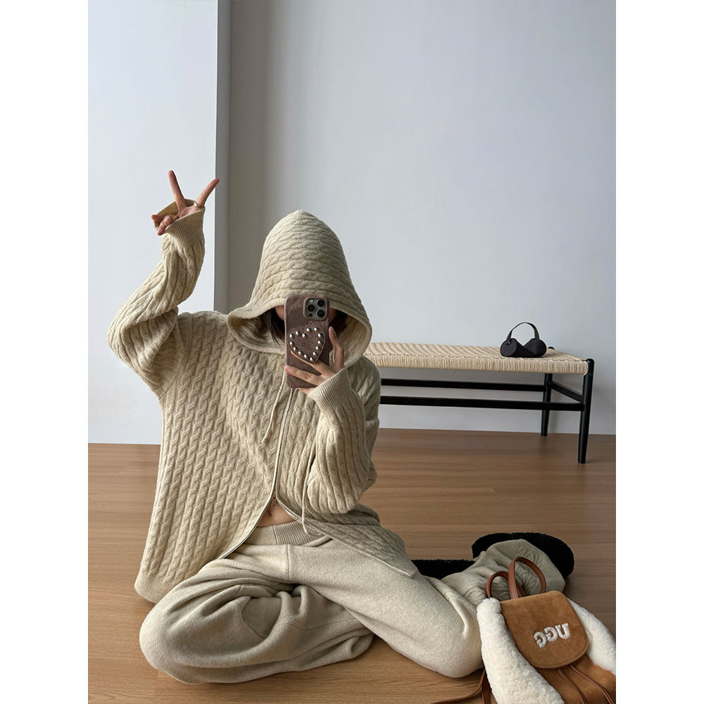 【王琪芝】慵懒连帽麻花毛衣拉链开衫套装女秋宽松针织裤子WQ411
