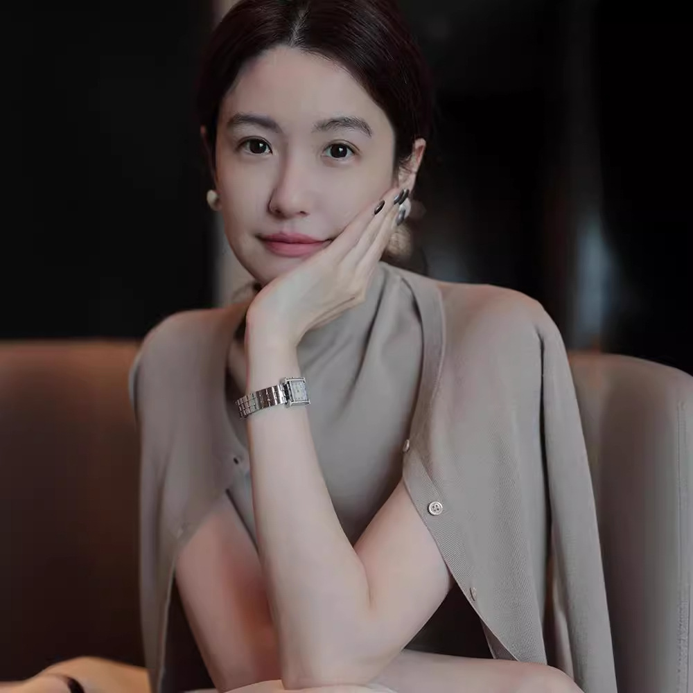 Yangzi Yarn Wool Slim Sweater suit Women's Slim-fit Spring New Round Neck Cardigan Sweater High-end Sense