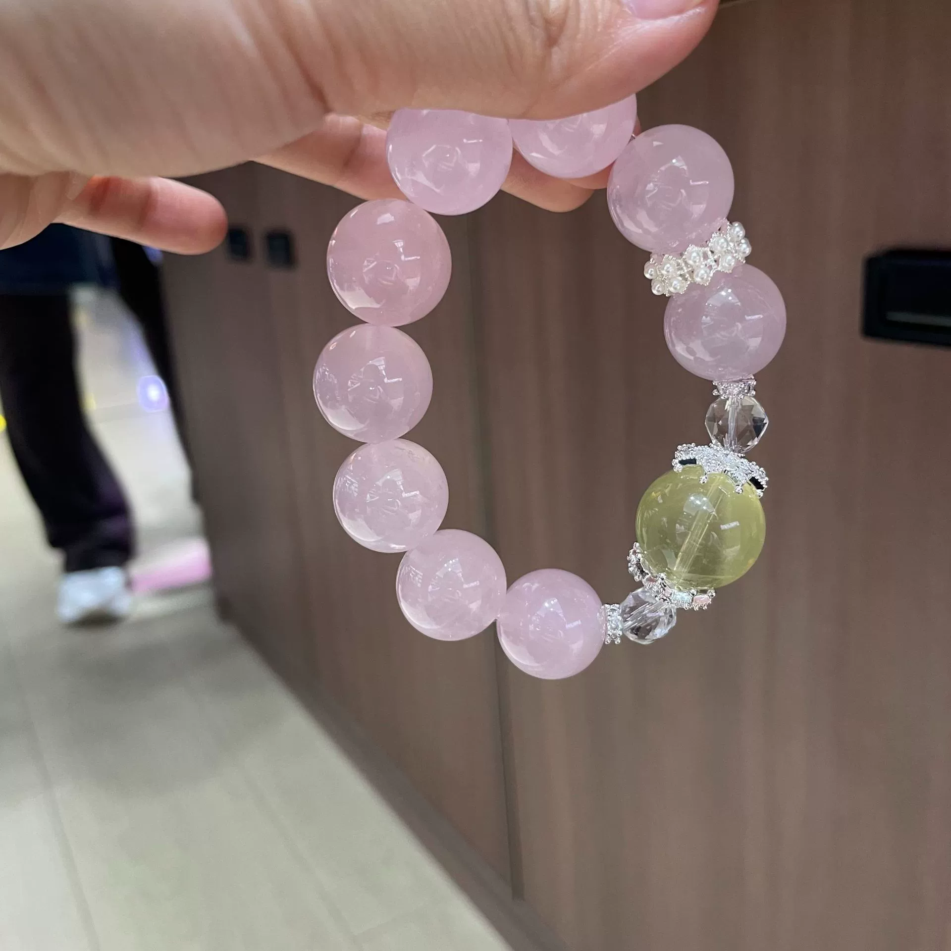 Organic genuine crystal bracelet, simple and elegant design, wholesale