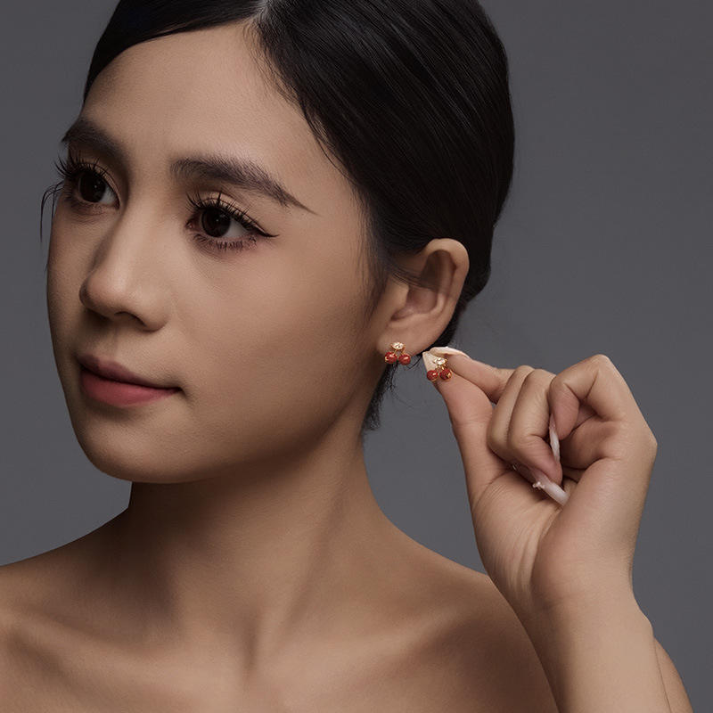Xuping aleación de cobre de moda 14k piedras preciosas artificiales de viento dulce pernos de cereza auriculares diarios otoño invierno auriculares al por mayor