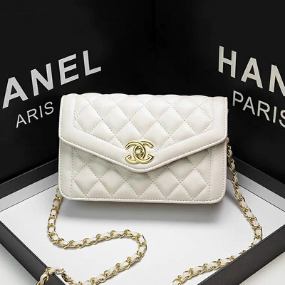 Bolso de Hombro de Cadena de Cuero Genuino Nuevo Otoño 2024, Estilo Versátil de Celebridad de Internet, Inspirado en Chanel, con Cuentas Doradas Acolchadas, Bolso de Mujer