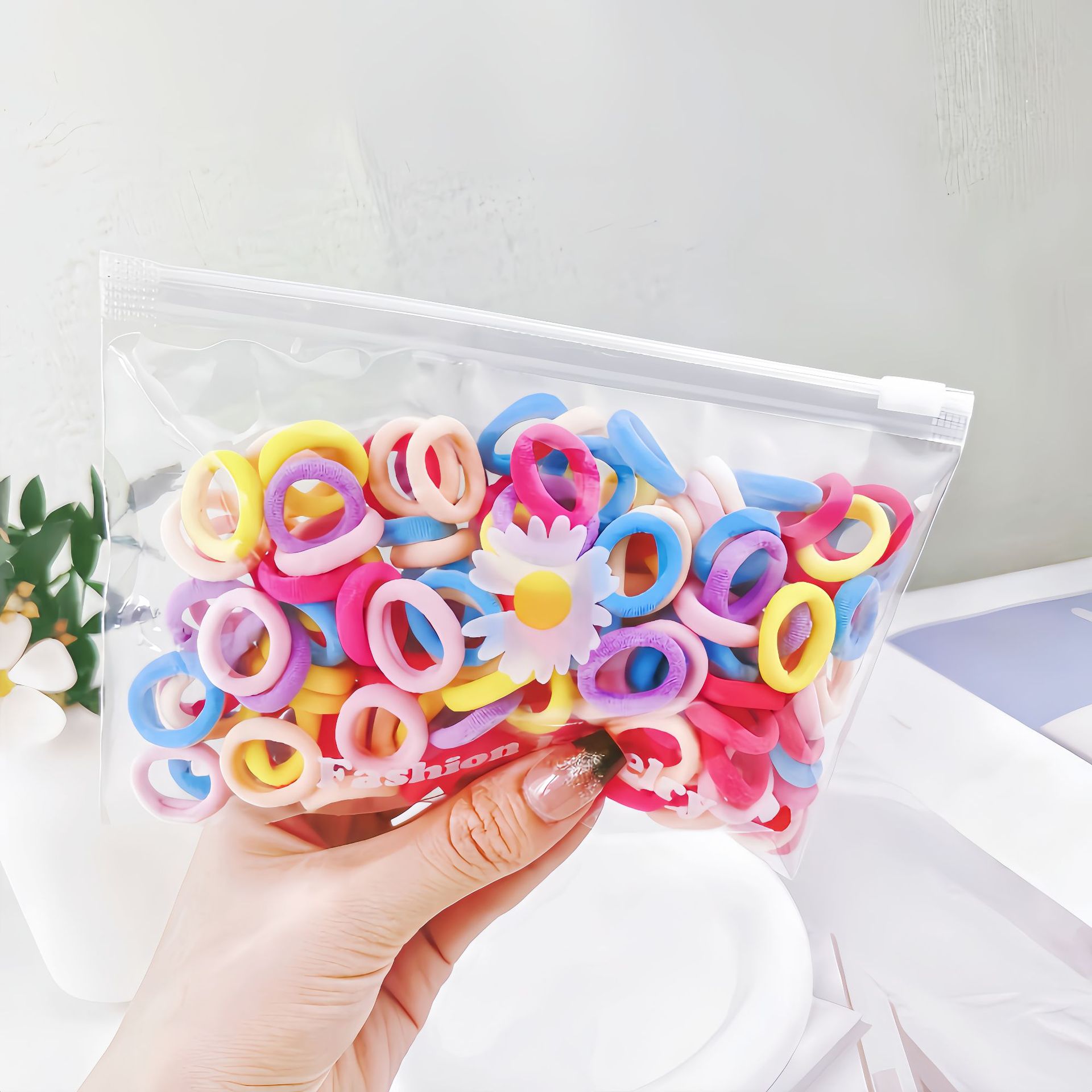 Mixed color chrysanthemum bag