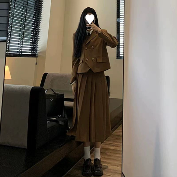 Brown suit suit + skirt