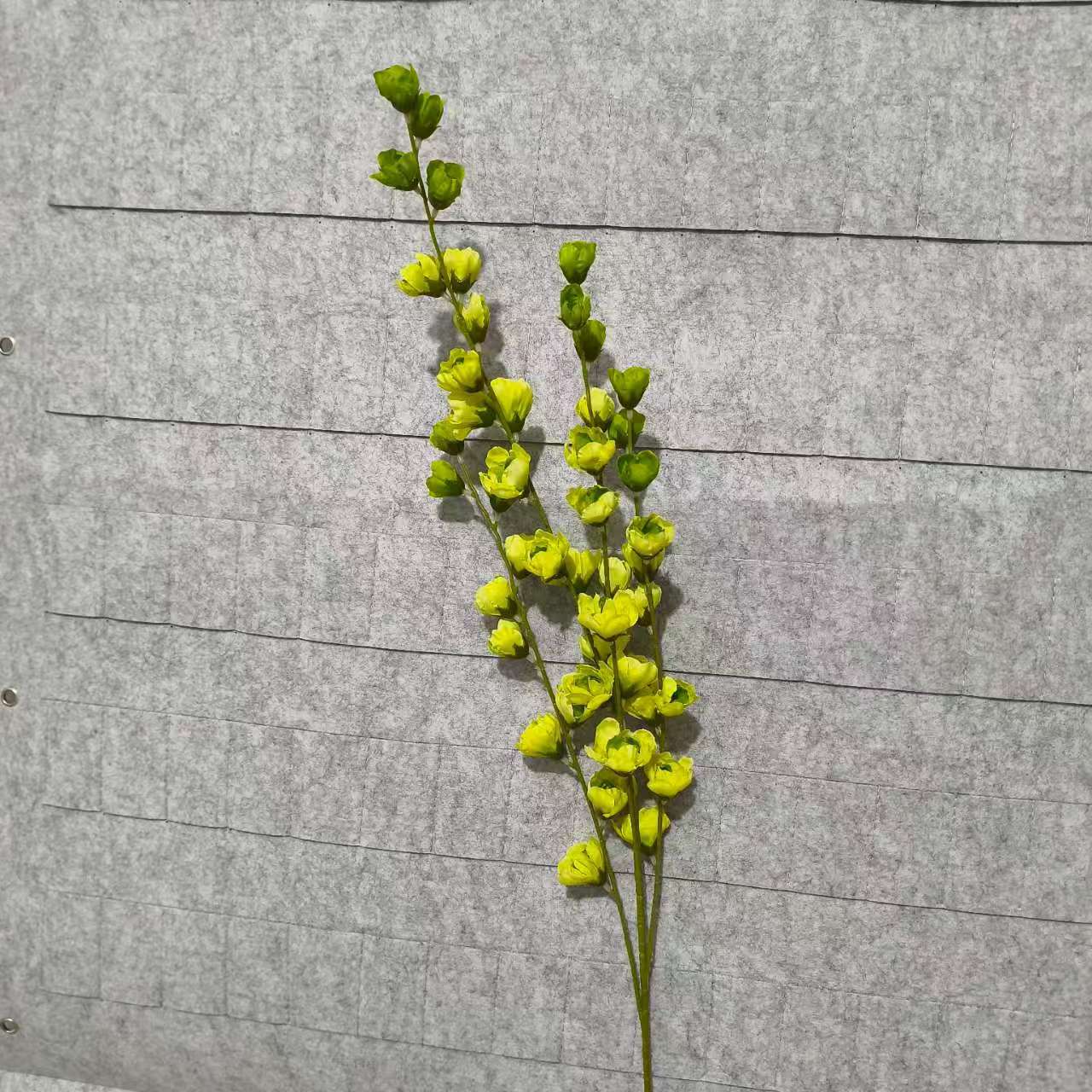 연한 초록색