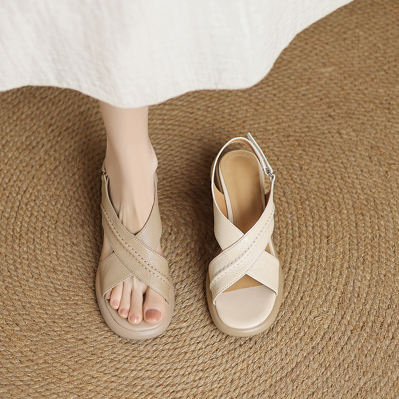 Sandal hở ngón gót thô da cừu quai ngang La Mã đế dày gót 6 cm — Màu trắng be