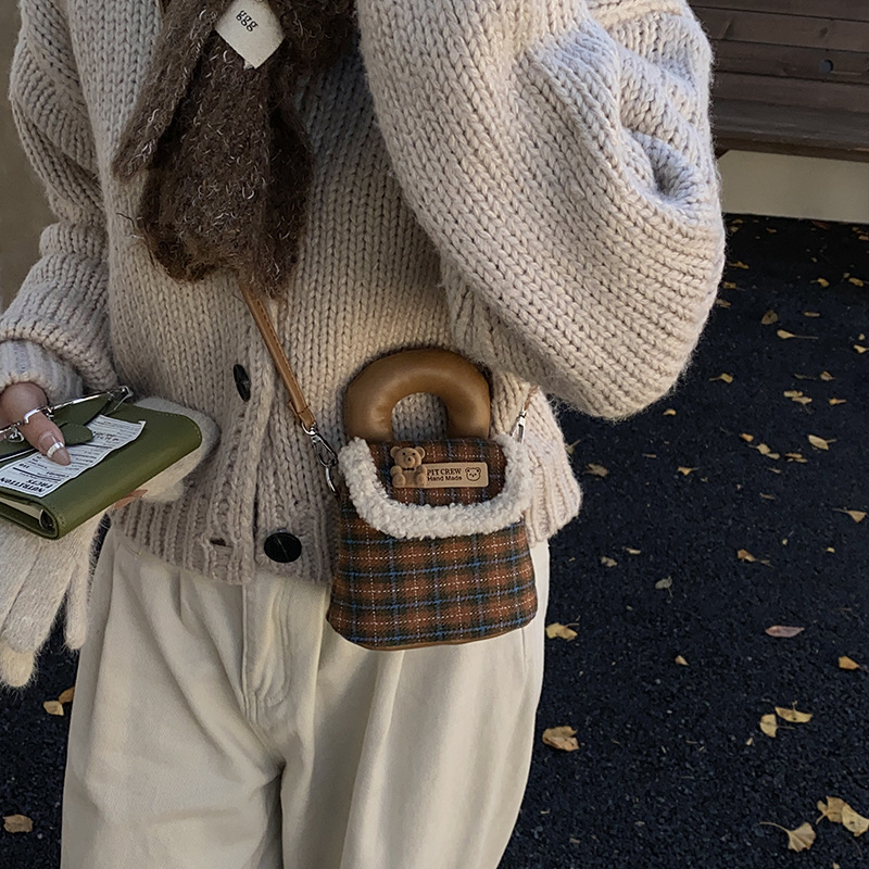 Bonita bolsa de hombro para niños y niñas, mini bolso de mano para bebés, otoño y invierno nuevos accesorios para niños